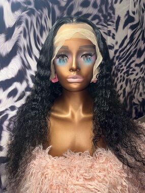 💎 Women’s “30” inch 13x4 HD Lace Frontal Pre-Plucked Wig
